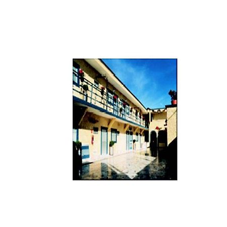 Hotel Sta Lucia Celaya  Εξωτερικό φωτογραφία